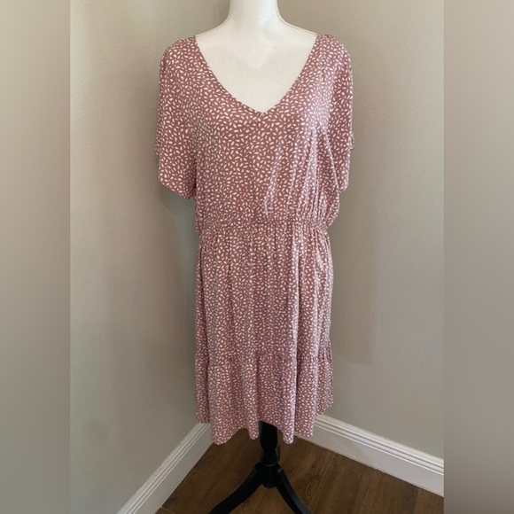 Plus Dress - Picture 1 of 5